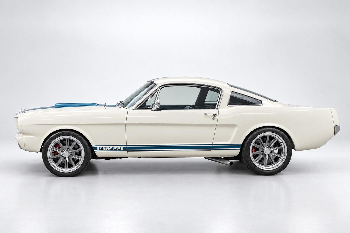 1966 Ford Mustang Fastback GT350-Style