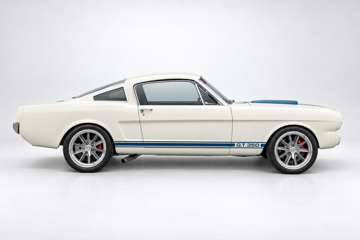 1966 Ford Mustang Fastback GT350-Style