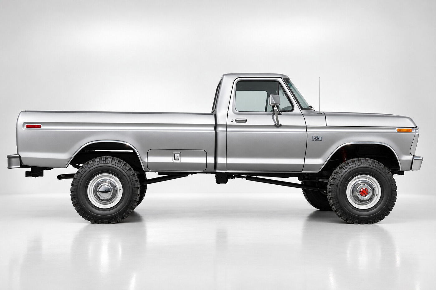 1976 Ford F-250 Custom Highboy 4×4 4-Speed