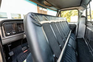 1976 Ford F-250 Custom Highboy 4×4 4-Speed