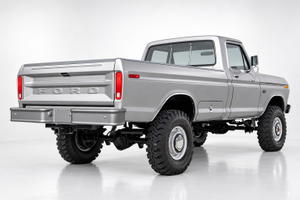 1976 Ford F-250 Custom Highboy 4×4 4-Speed